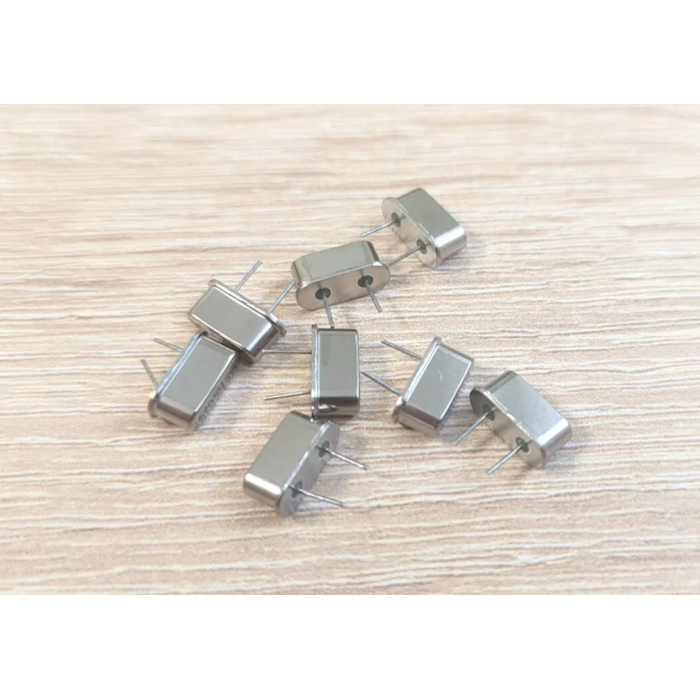 Quartz 4 MHz HC-49S cap for pushbutton switches